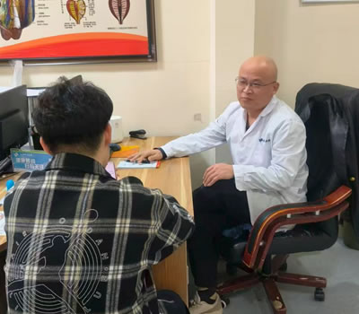 鄂州市|男科医师高朋磊：守护男性健康，专业男科诊疗